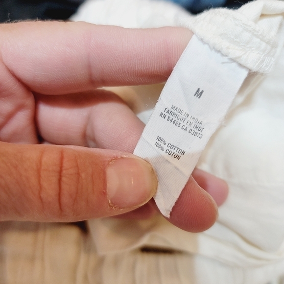 AERIE OFF WHITE COTTON SHORTS, SZ MEDIUM - Picture 8 of 9